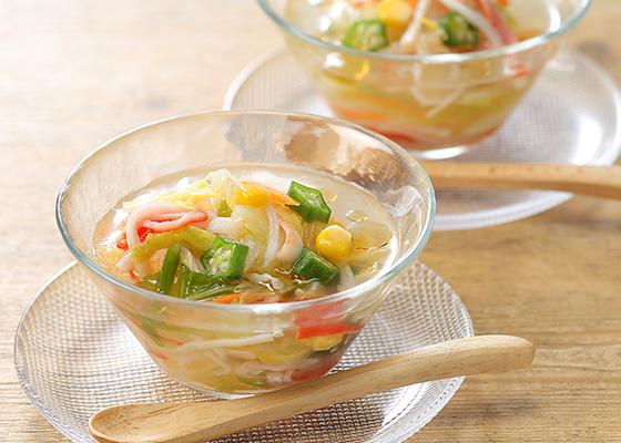 夏野菜と浅漬のあっさり冷製スープの写真