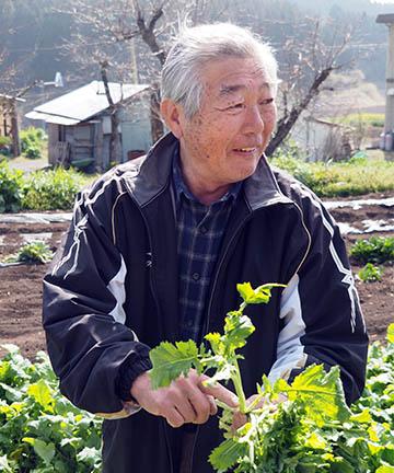 昔ながらの久住高菜を復活させた、上好温さん