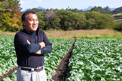 農園主の羽生田秀利さん。「本当に美味しいものを作りたい」一心で、30歳で農業の世界へ飛び込んだ。