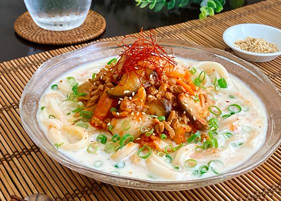 冷やし豆乳坦々うどんのイメージ写真